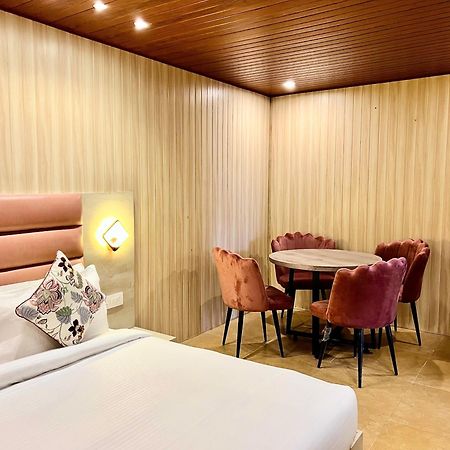 Hotel Pride Inn - 800 Mts From Mall Road Mussoorie Exteriör bild