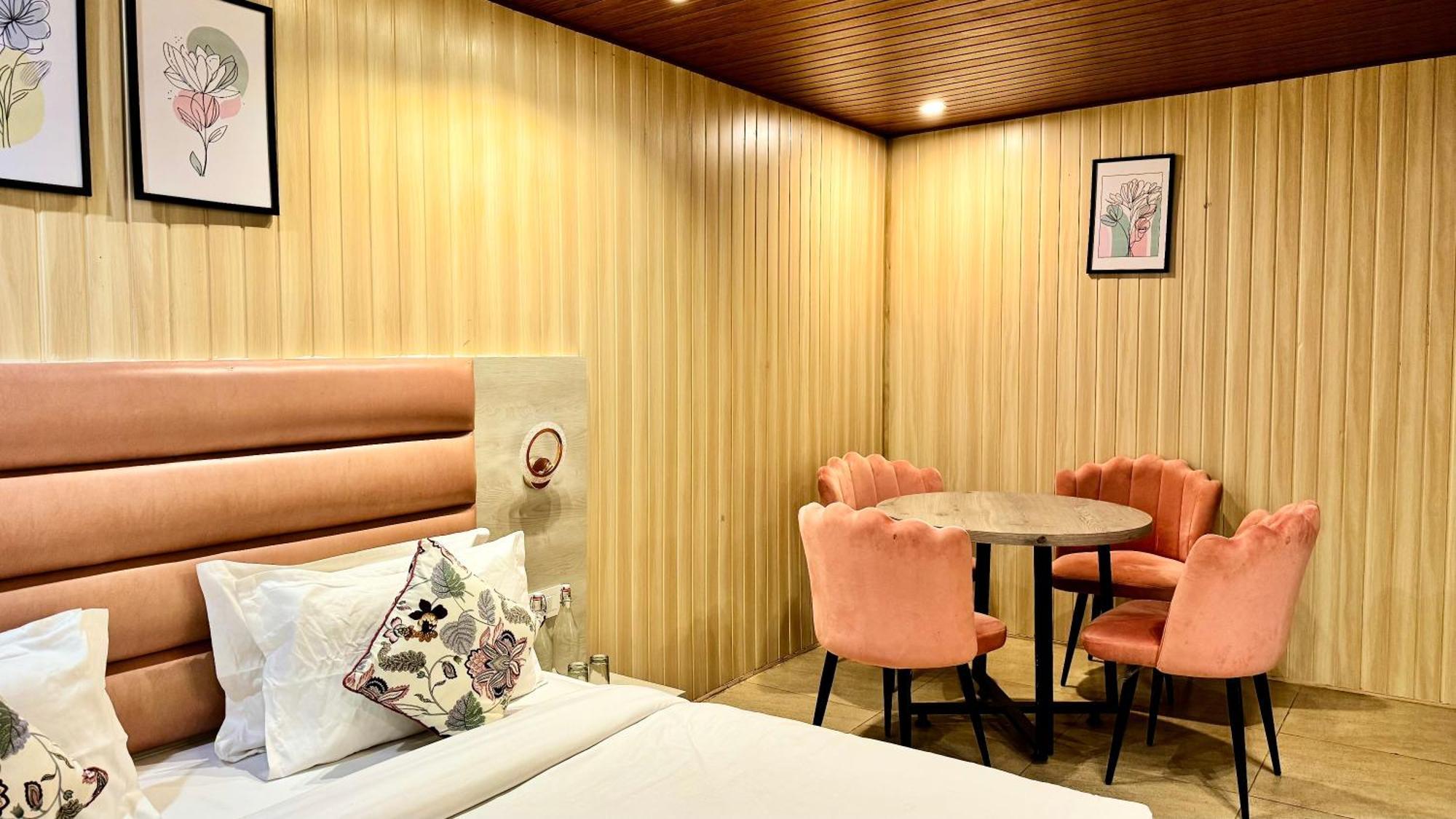 Hotel Pride Inn - 800 Mts From Mall Road Mussoorie Exteriör bild