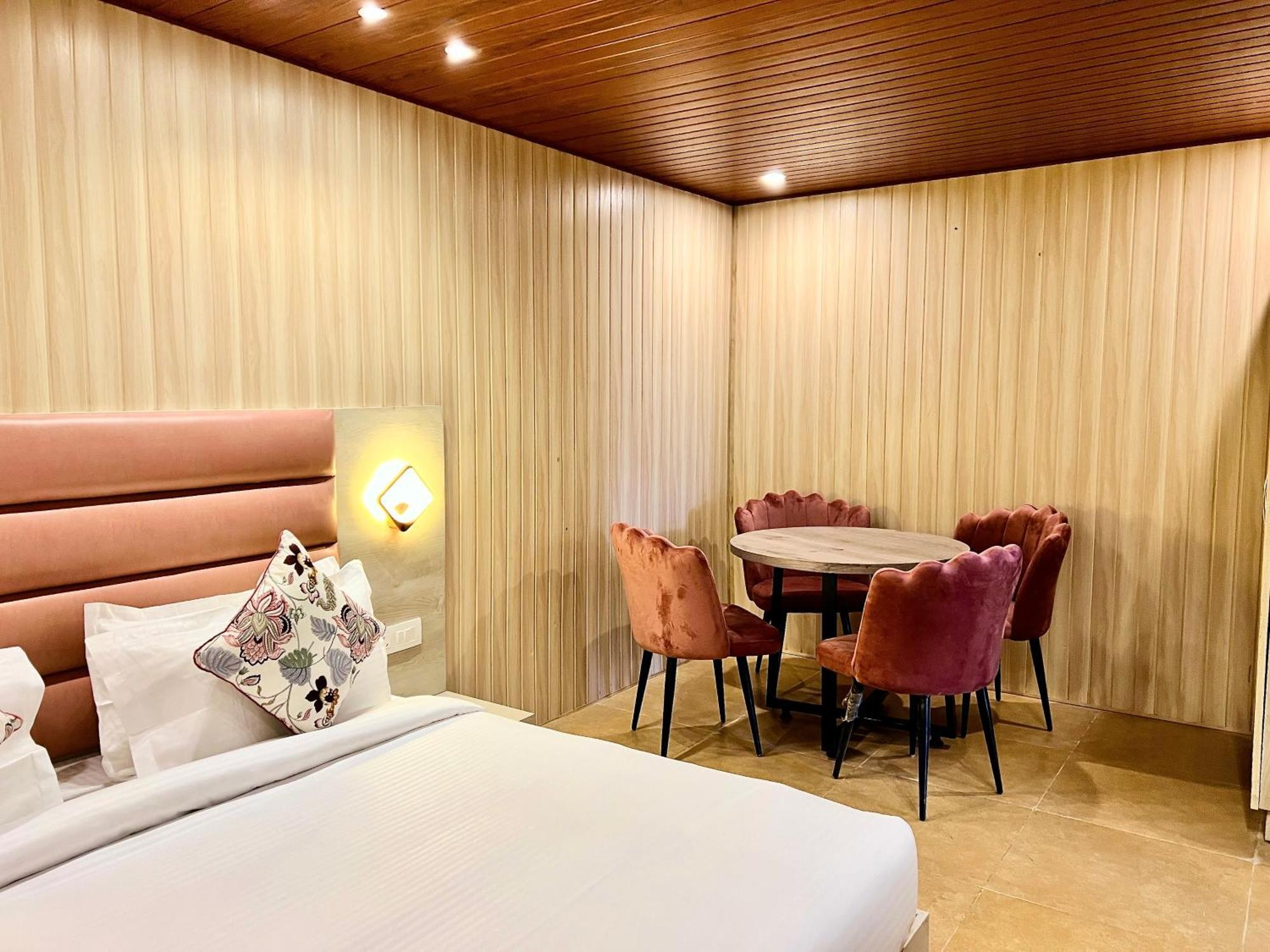 Hotel Pride Inn - 800 Mts From Mall Road Mussoorie Exteriör bild