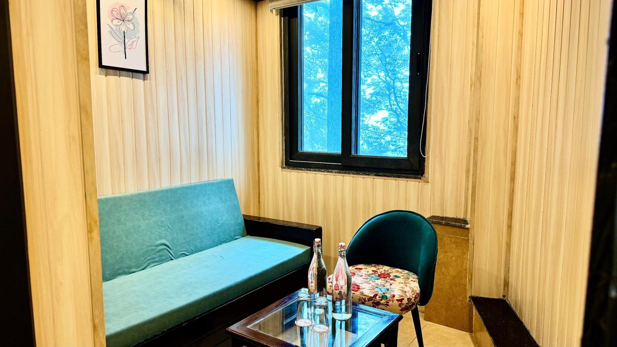 Hotel Pride Inn - 800 Mts From Mall Road Mussoorie Exteriör bild
