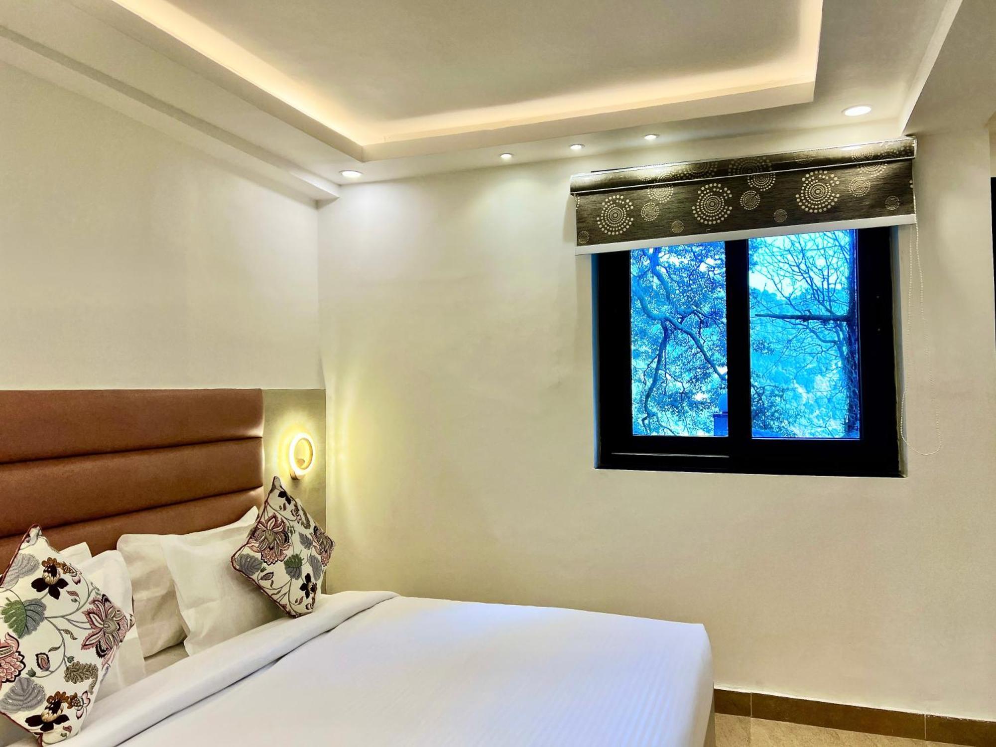 Hotel Pride Inn - 800 Mts From Mall Road Mussoorie Exteriör bild