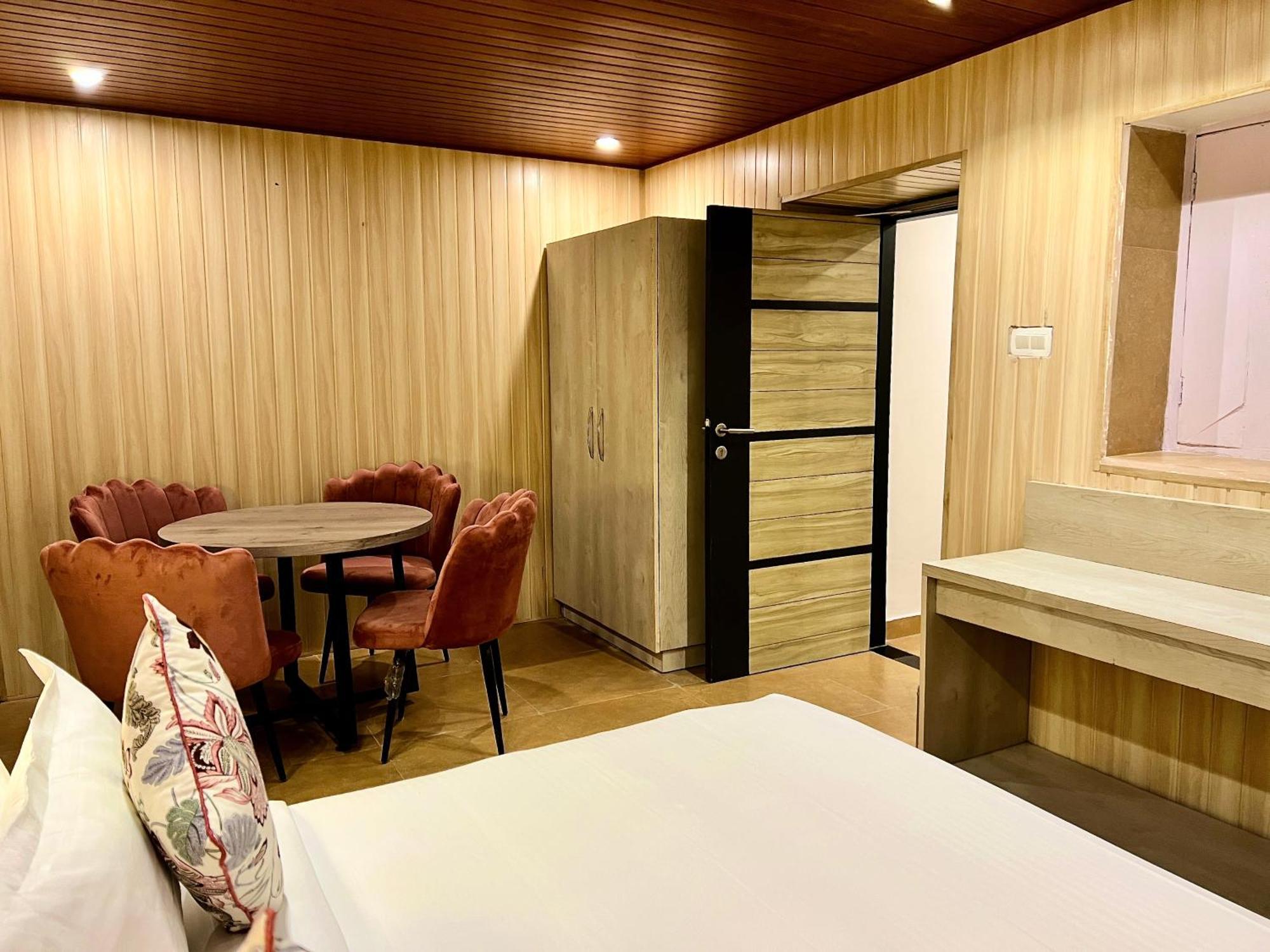 Hotel Pride Inn - 800 Mts From Mall Road Mussoorie Exteriör bild
