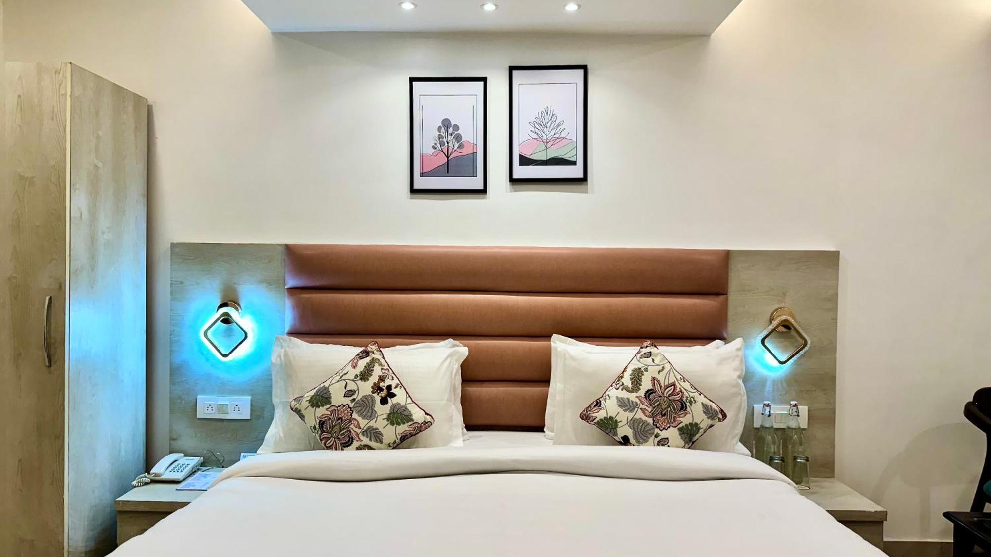 Hotel Pride Inn - 800 Mts From Mall Road Mussoorie Exteriör bild