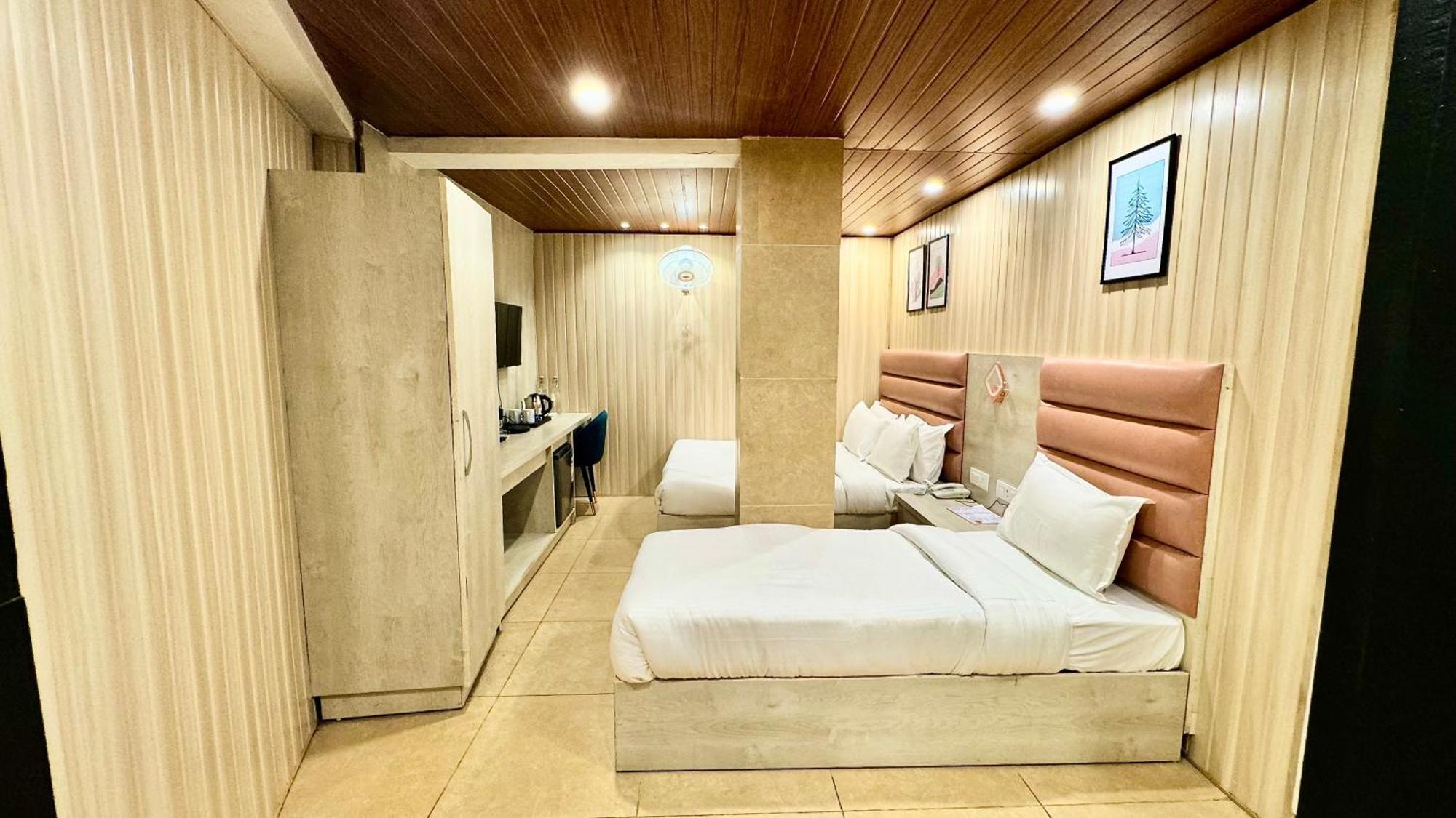 Hotel Pride Inn - 800 Mts From Mall Road Mussoorie Exteriör bild