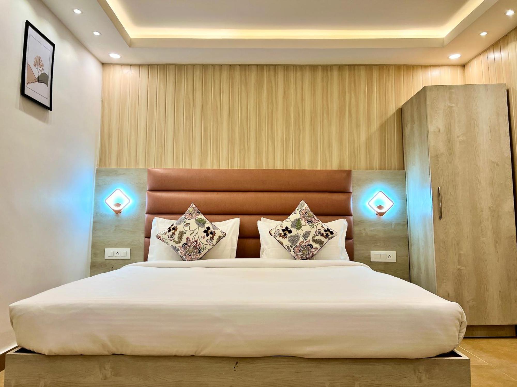 Hotel Pride Inn - 800 Mts From Mall Road Mussoorie Exteriör bild