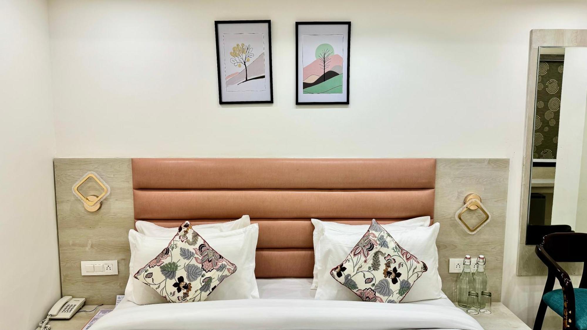Hotel Pride Inn - 800 Mts From Mall Road Mussoorie Exteriör bild