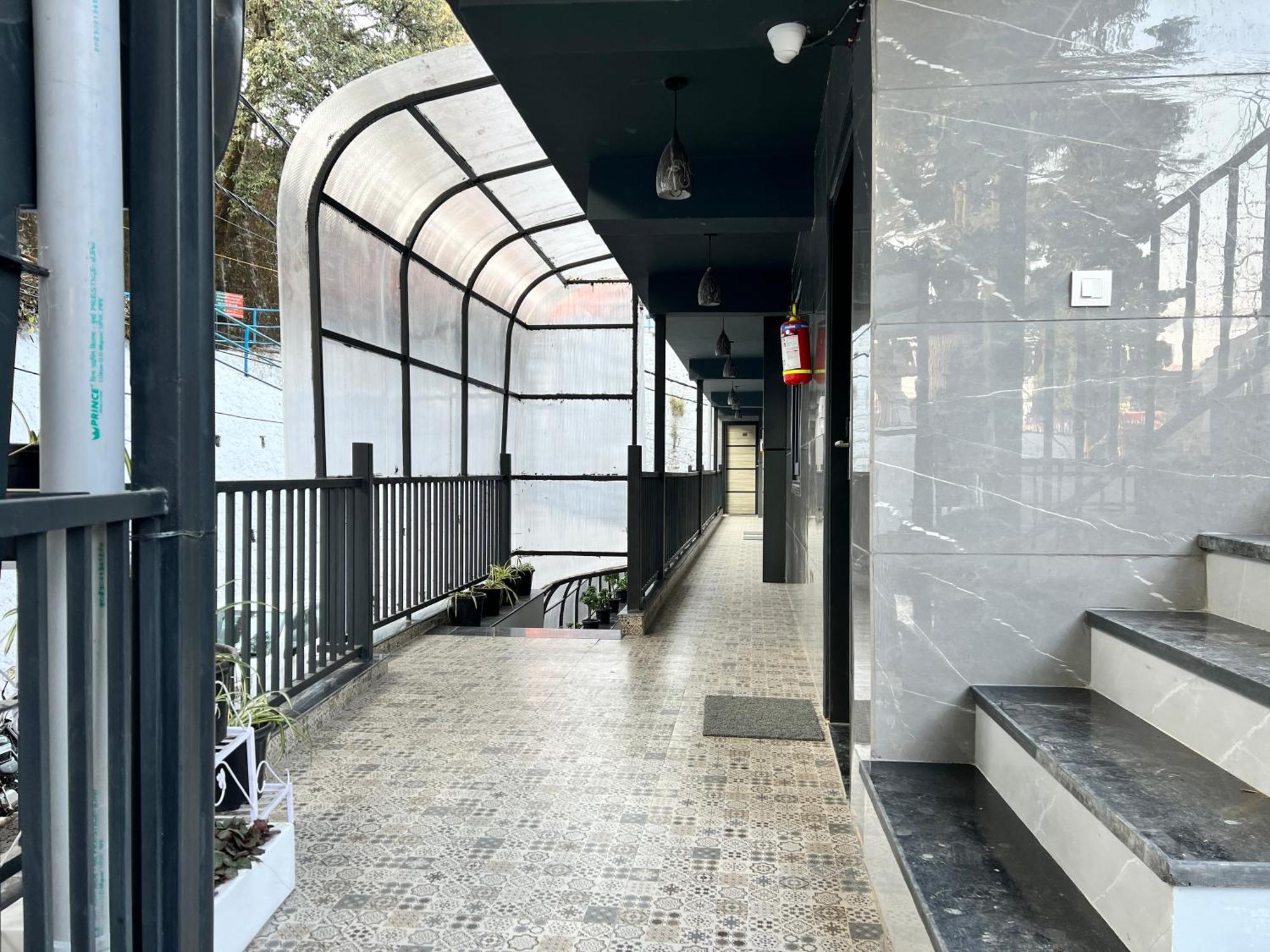 Hotel Pride Inn - 800 Mts From Mall Road Mussoorie Exteriör bild