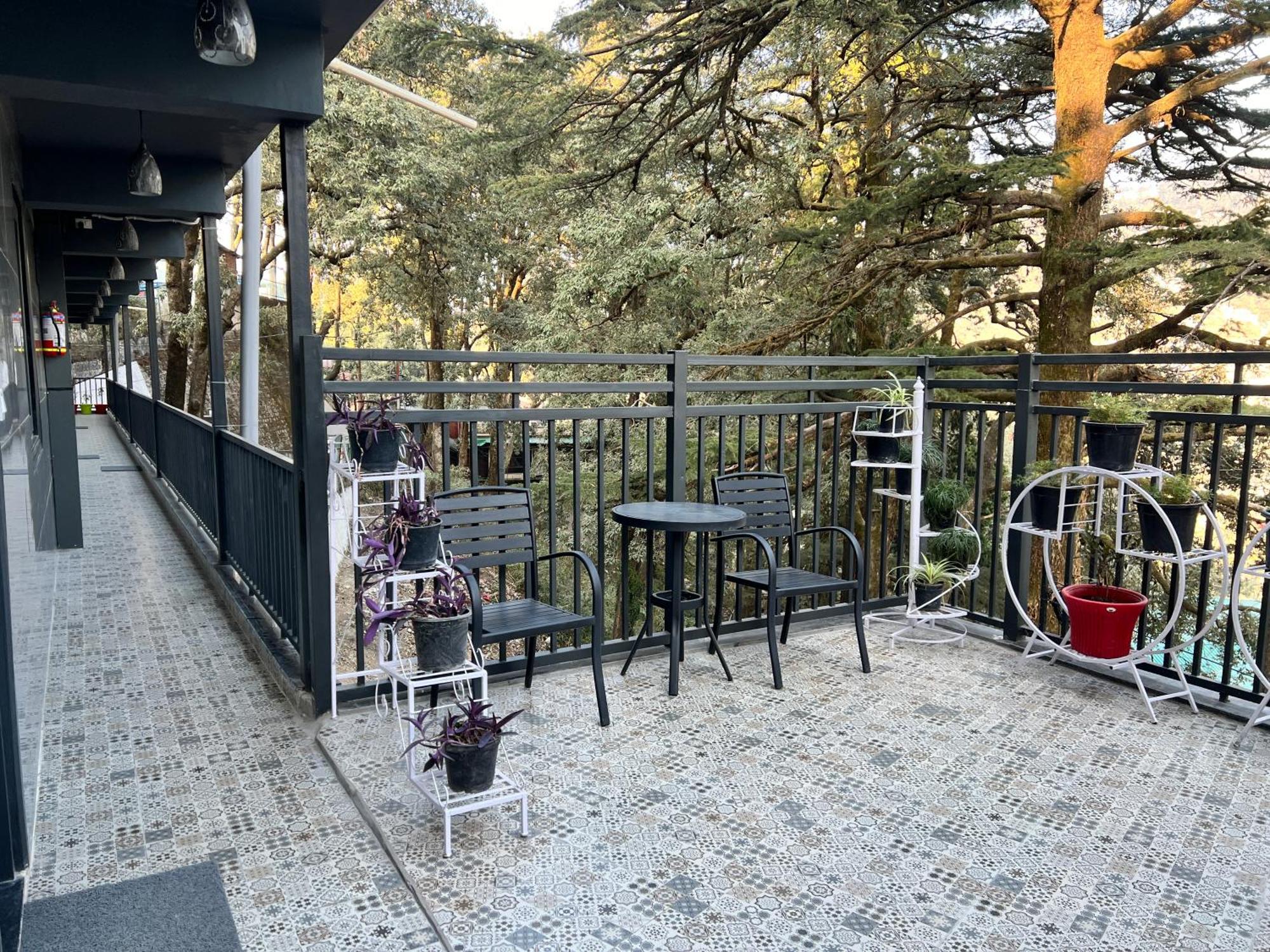 Hotel Pride Inn - 800 Mts From Mall Road Mussoorie Exteriör bild
